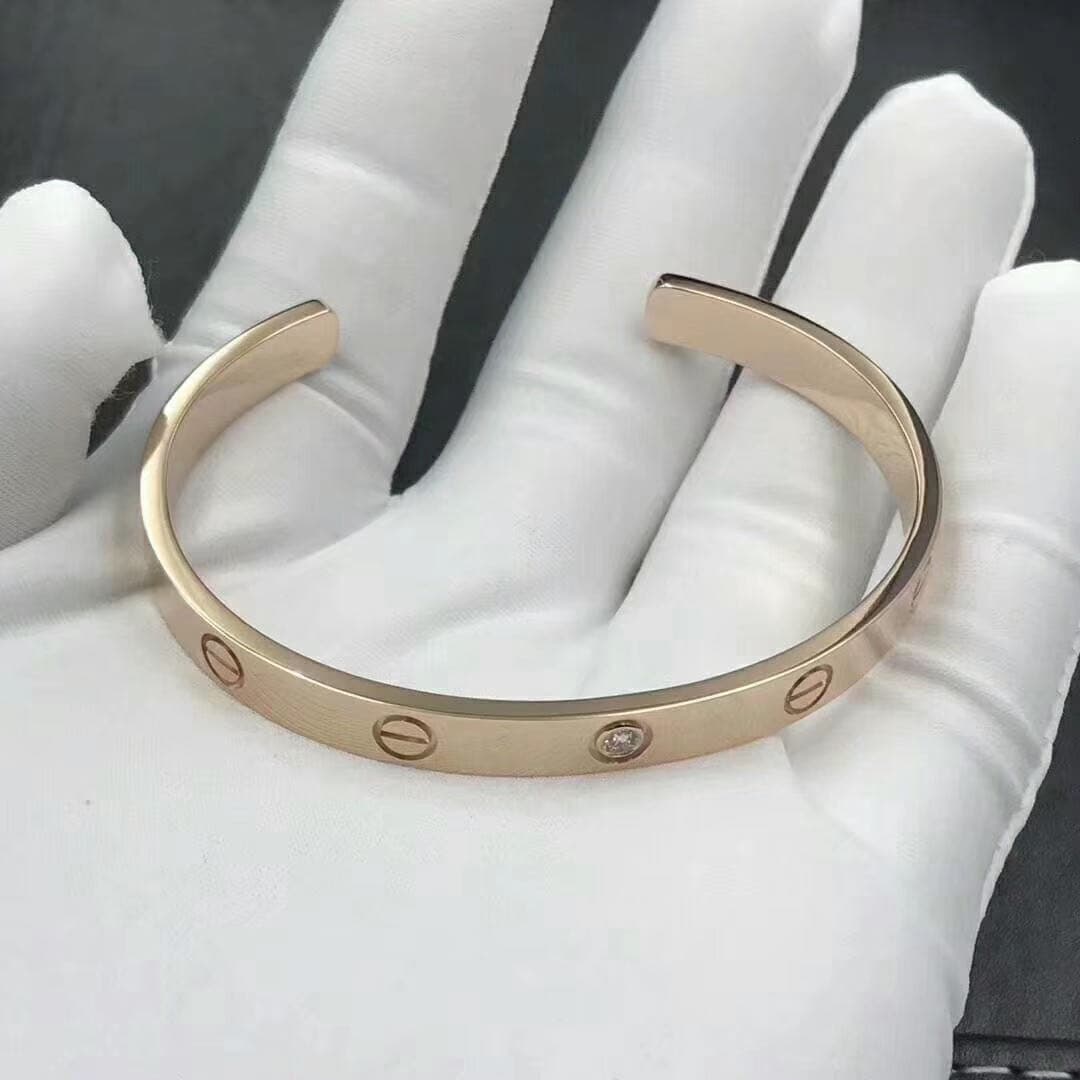 Браслет Cartier Love с открытой манжетой 1 бриллиант, розовое золото 2