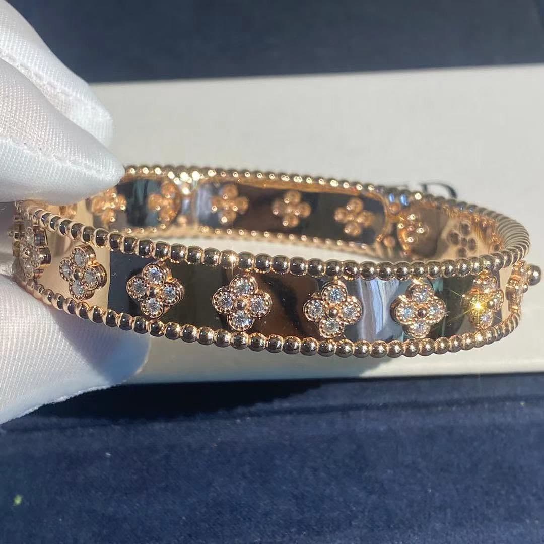 Браслет Van Cleef & Arpels Perlée браслет, 1,51 ct 1