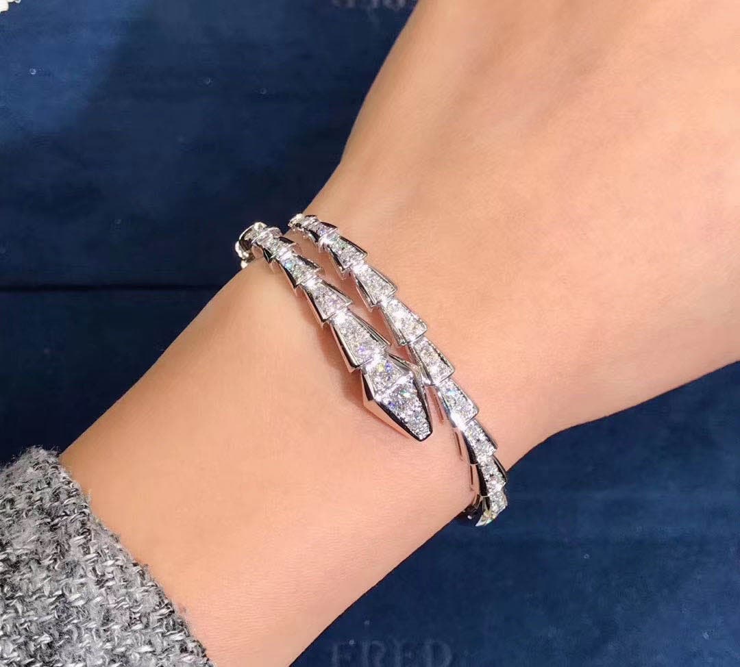 Браслет Bulgari Serpenti с бриллиантовым паве белое золото 5