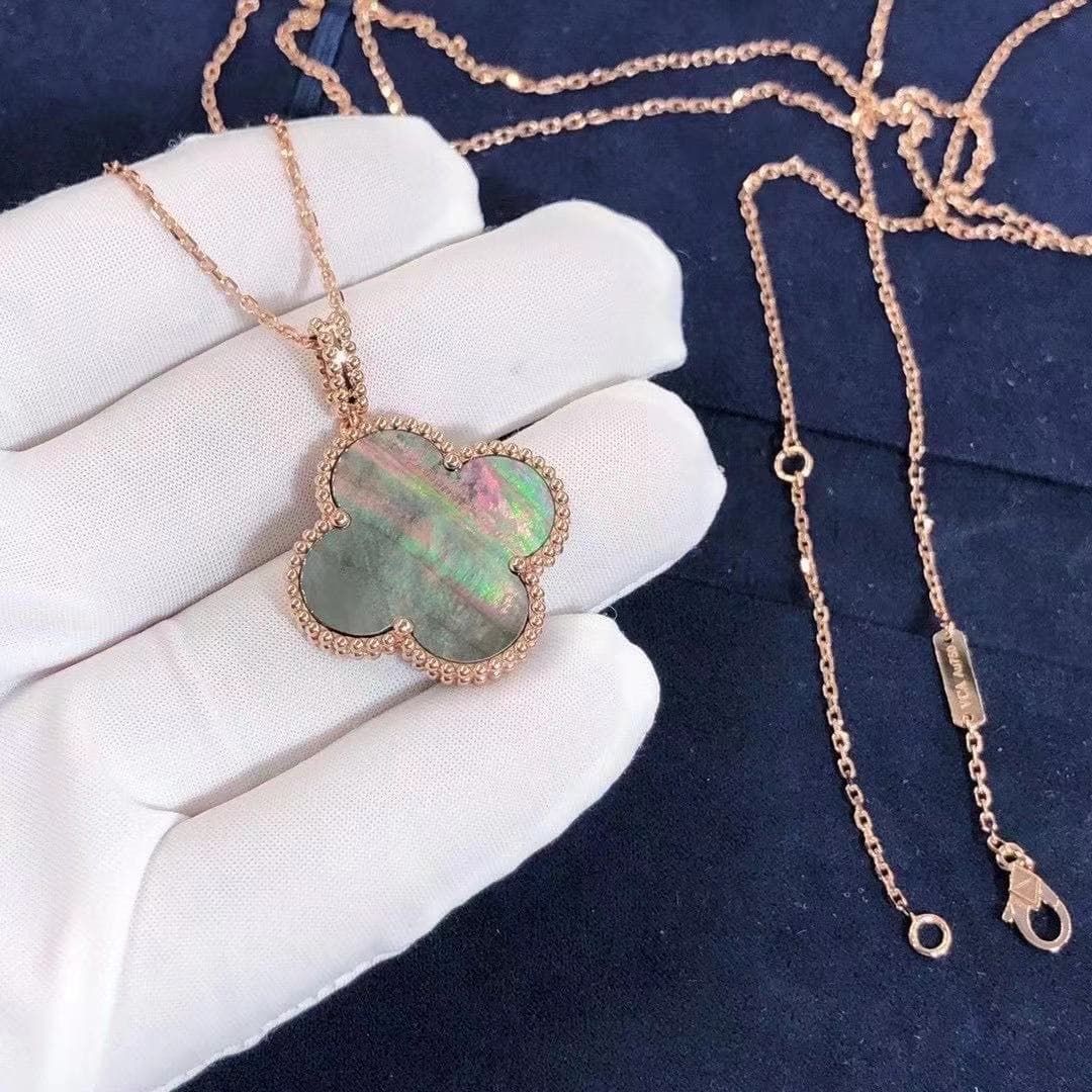 Подвеска Van Cleef Arpels Magic Alhambra розовое золото, серый перламутр 2