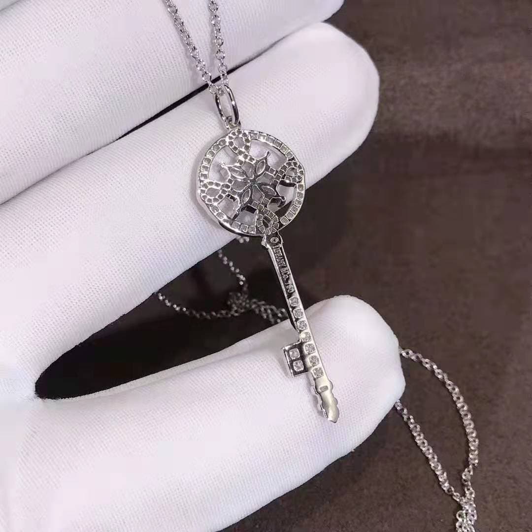 Подвеска Tiffany Victoria с бриллиантовым паве белое золото 3