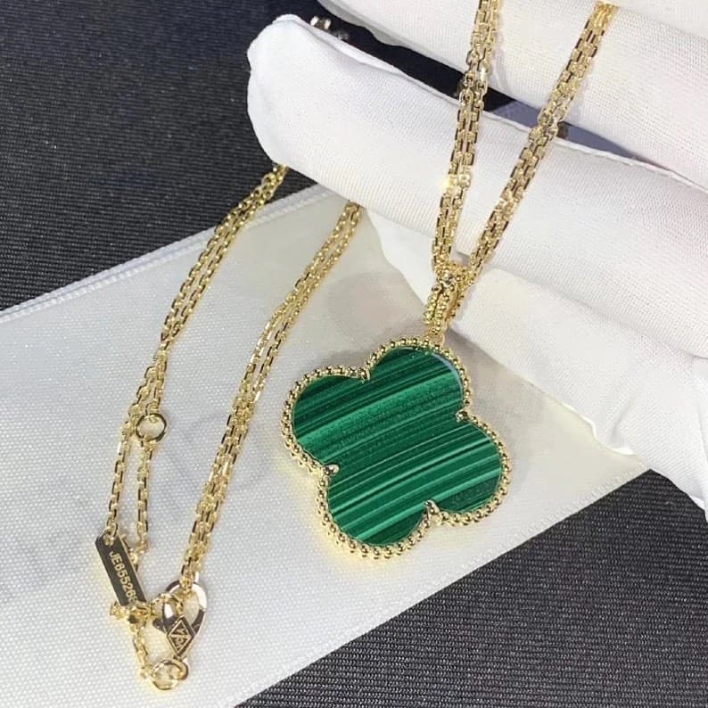 Подвеска Van Cleef & Arpels из золота 1
