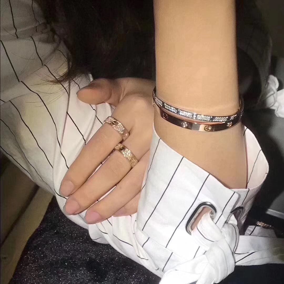 Браслет Cartier Cross Love бриллианты, розовое, белое золото 8