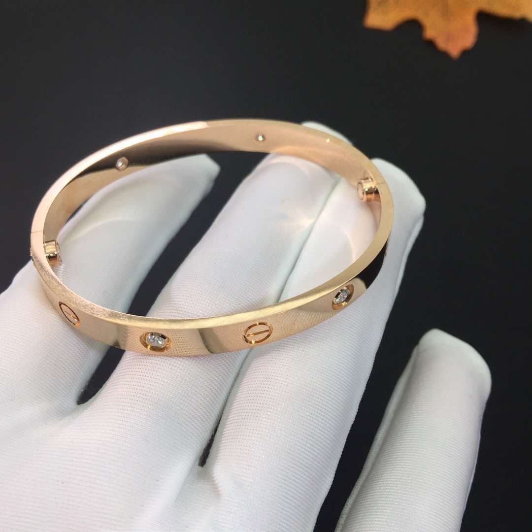 Браслет Cartier Love с 4 бриллиантами 0,33ct 2