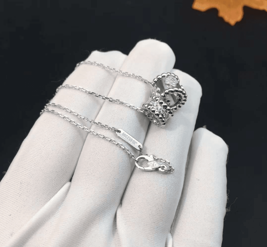 Подвеска Van Cleef & Arpels Perlée Clovers бриллианты, белое золото 6