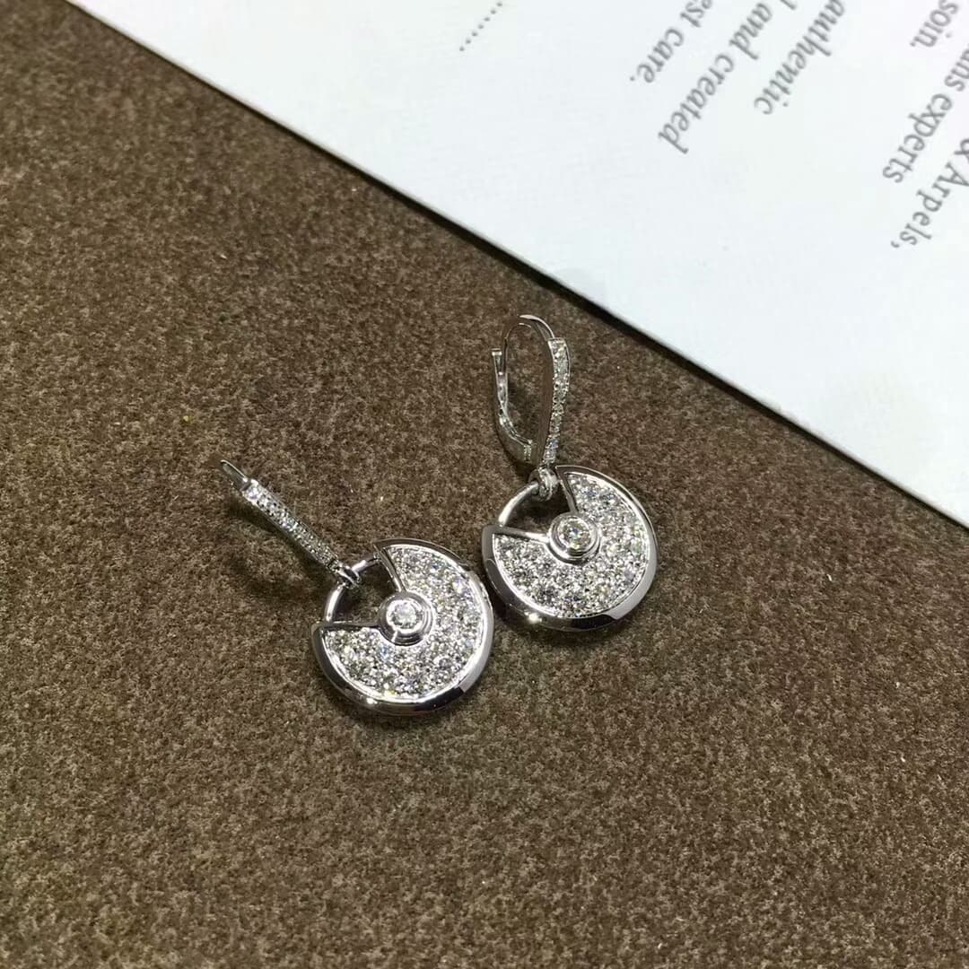 Серьги Amulette de Cartier из белого золота с бриллиантами Pave 1,25ct 4