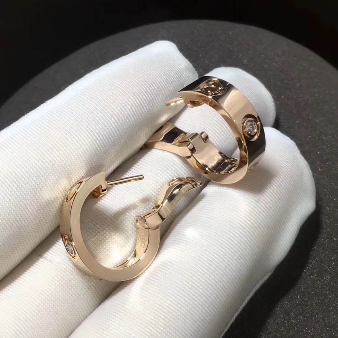 Золотые серьги Cartier с бриллиантами 2