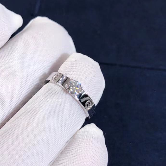 Кольцо для помолвки Cartier Love 1 бриллиант, белое золото 7