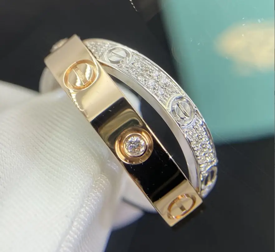 Кольцо Cartier Love с бриллиантовым паве /белое, розовое золото/