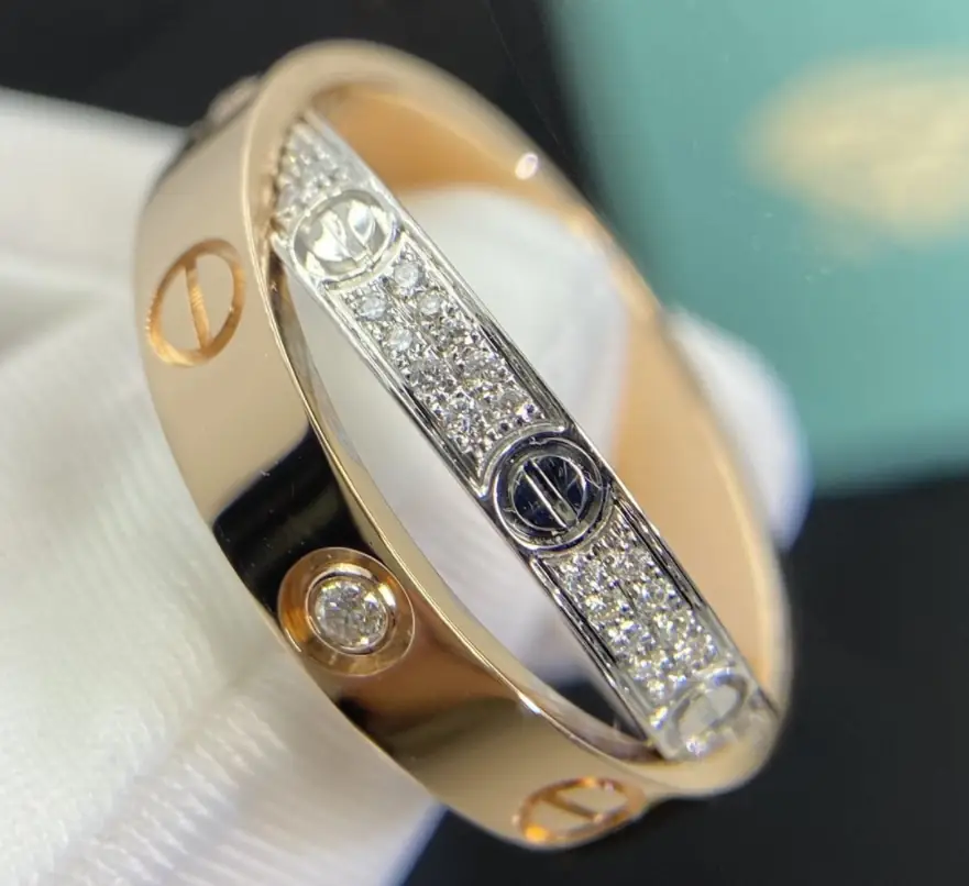 Кольцо Cartier Love с бриллиантовым паве /белое, розовое золото/