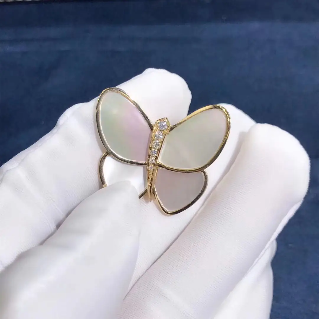 Брошь Van Cleef & Arpels /бриллианты, перламутр, желтое золото/