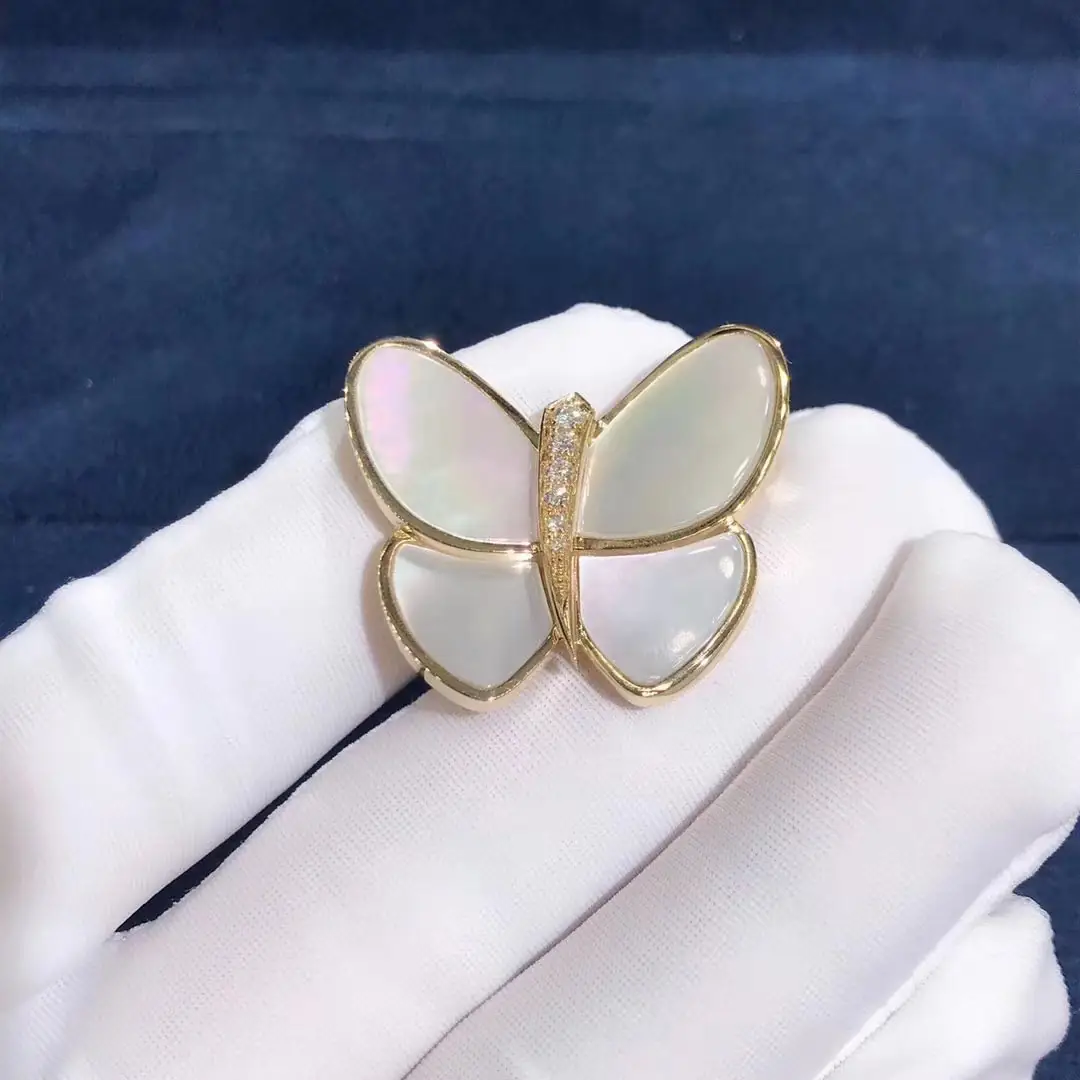 Брошь Van Cleef & Arpels /бриллианты, перламутр, желтое золото/