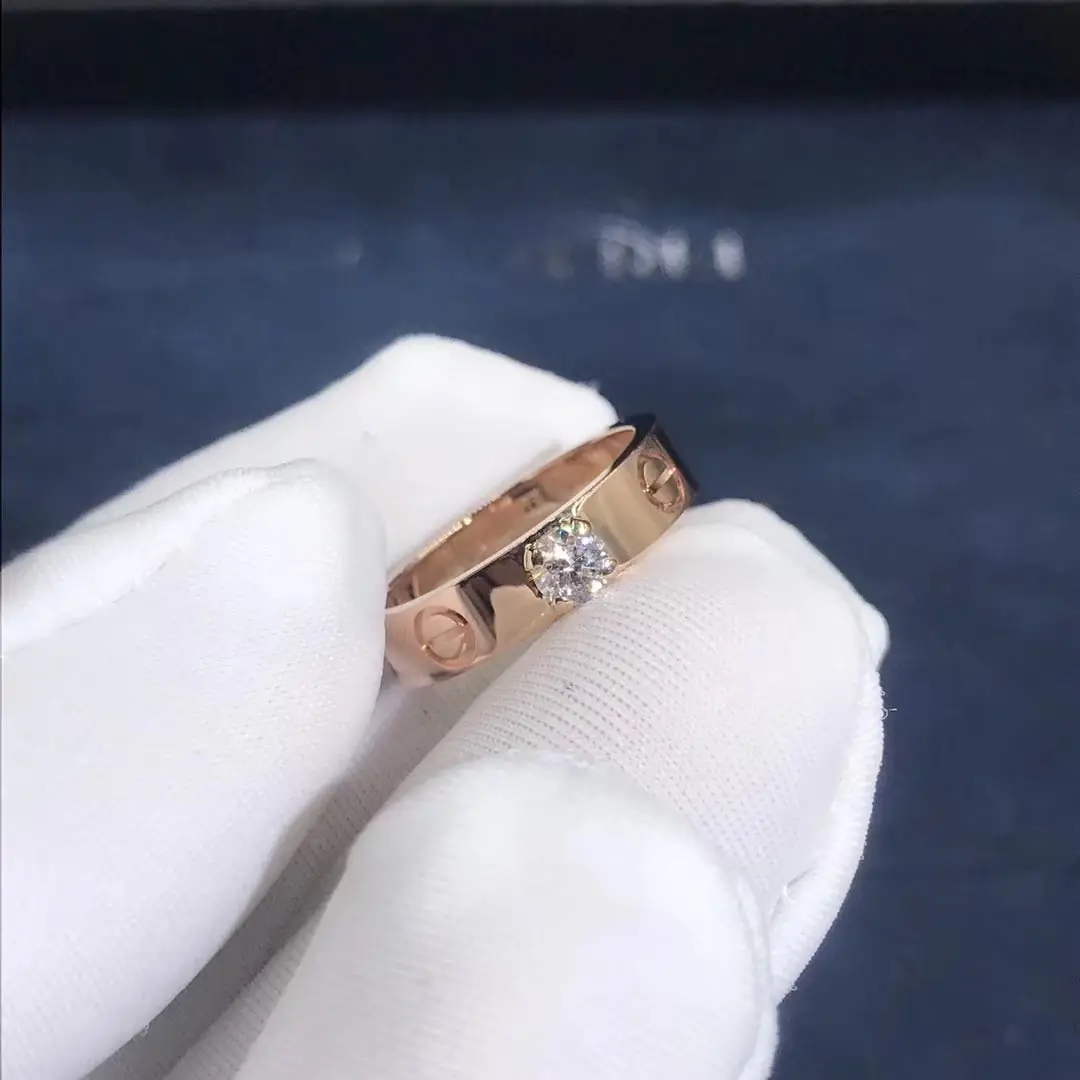 Кольцо для помолвки Cartier Love /1 бриллиант, розовое золото/