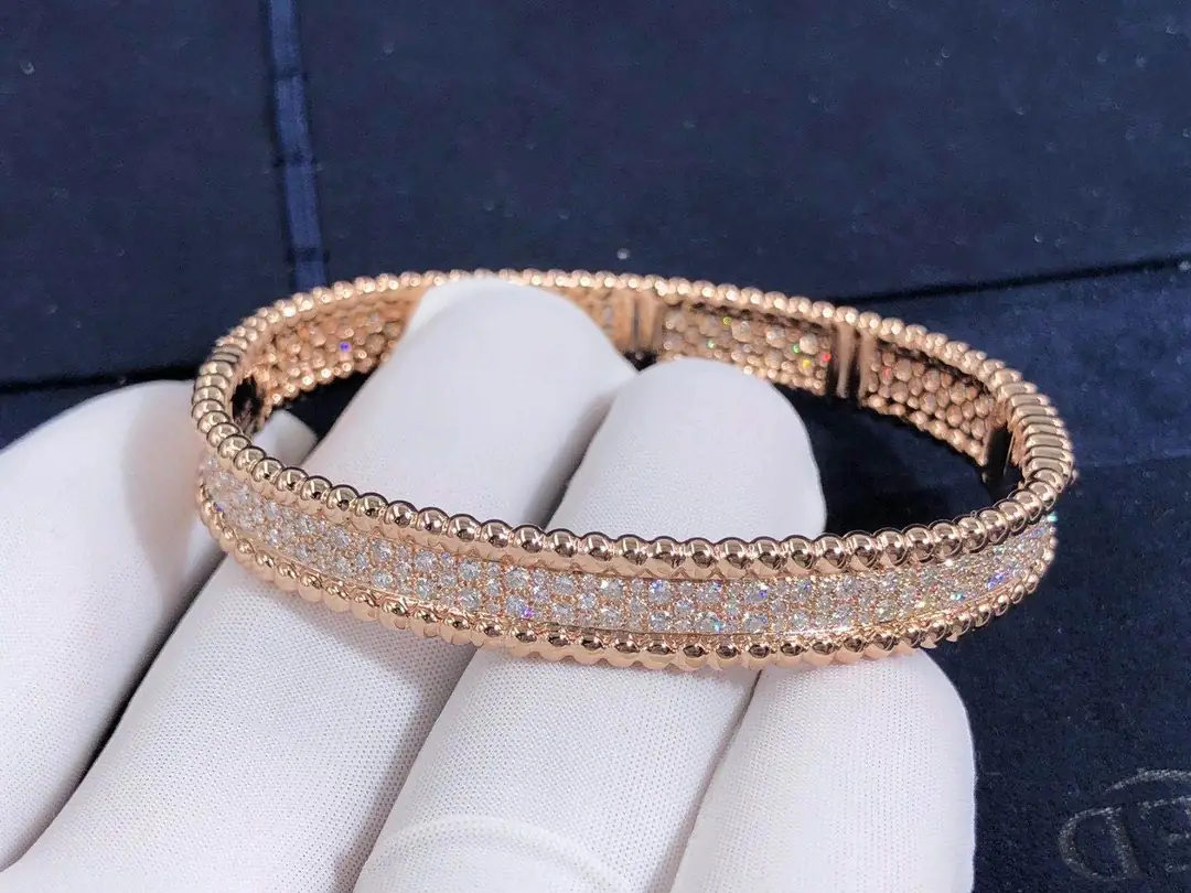 Браслет Van Cleef &amp; Arpels Perlée с 3 рядами бриллиантов /розовое золото/