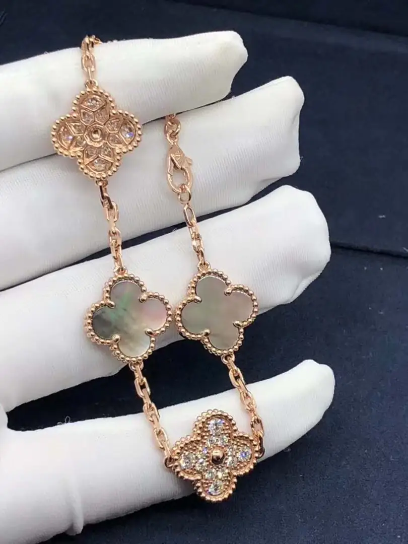 Браслет Van Cleef Vintage Alhambra 5 мотивов /серый перламутр, бриллианты, розовое золото/ 2