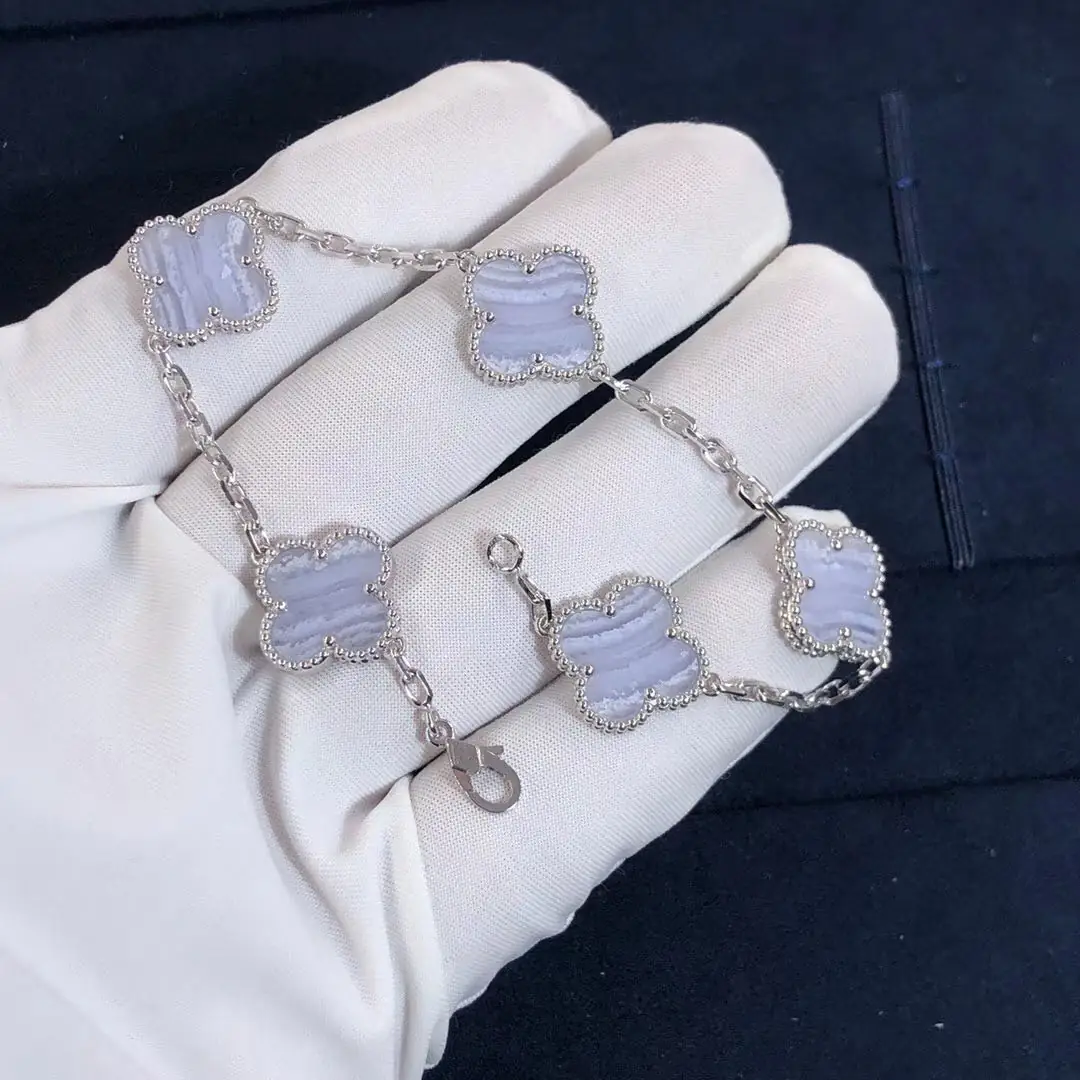 Браслет Van Cleef & Arpels Alhambra с 5 мотивами /халцедон, белое золото/ 4