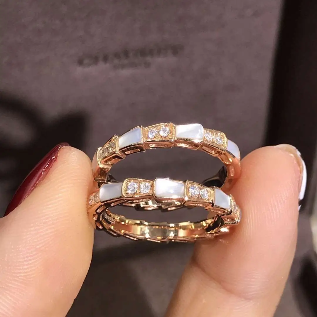 Кольцо Bulgari Serpenti 2 витка /желтое золото, бриллианты, перламутр/