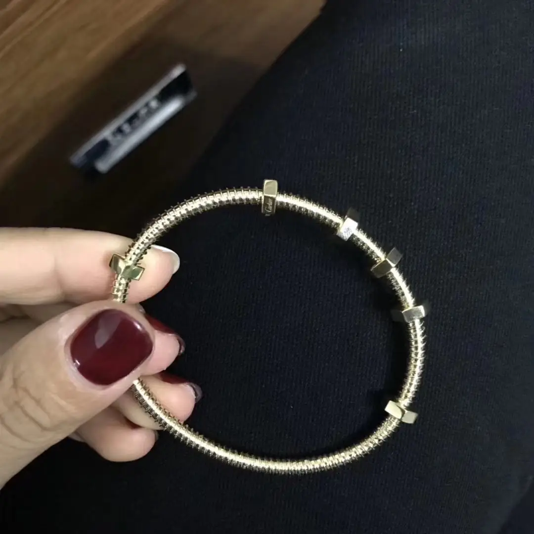 Браслет Ecrou de Cartier /желтое золото/