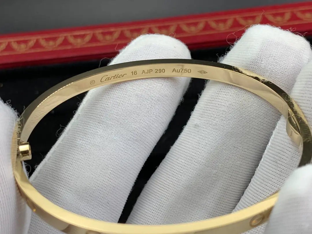Браслет Cartier Love маленькая модель /желтое золото/