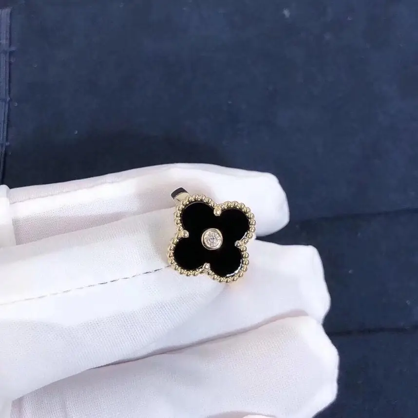 Кольцо Van Cleef &amp; Arpels Vintage Alhambra /желтое золото, бриллианты, оникс/