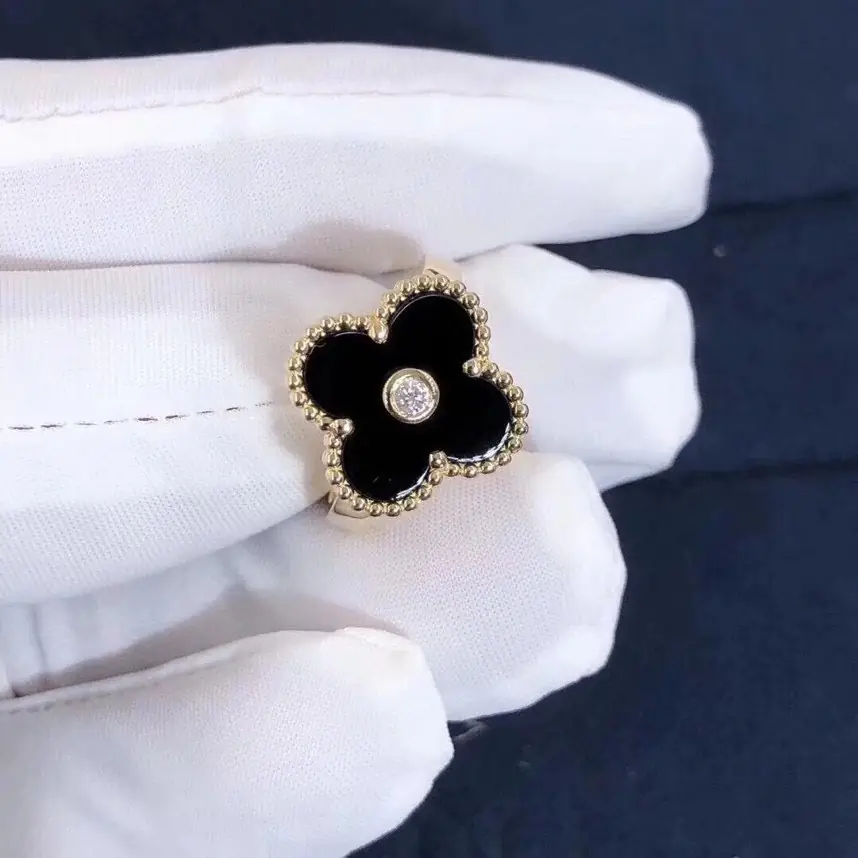 Кольцо Van Cleef &amp; Arpels Vintage Alhambra /желтое золото, бриллианты, оникс/