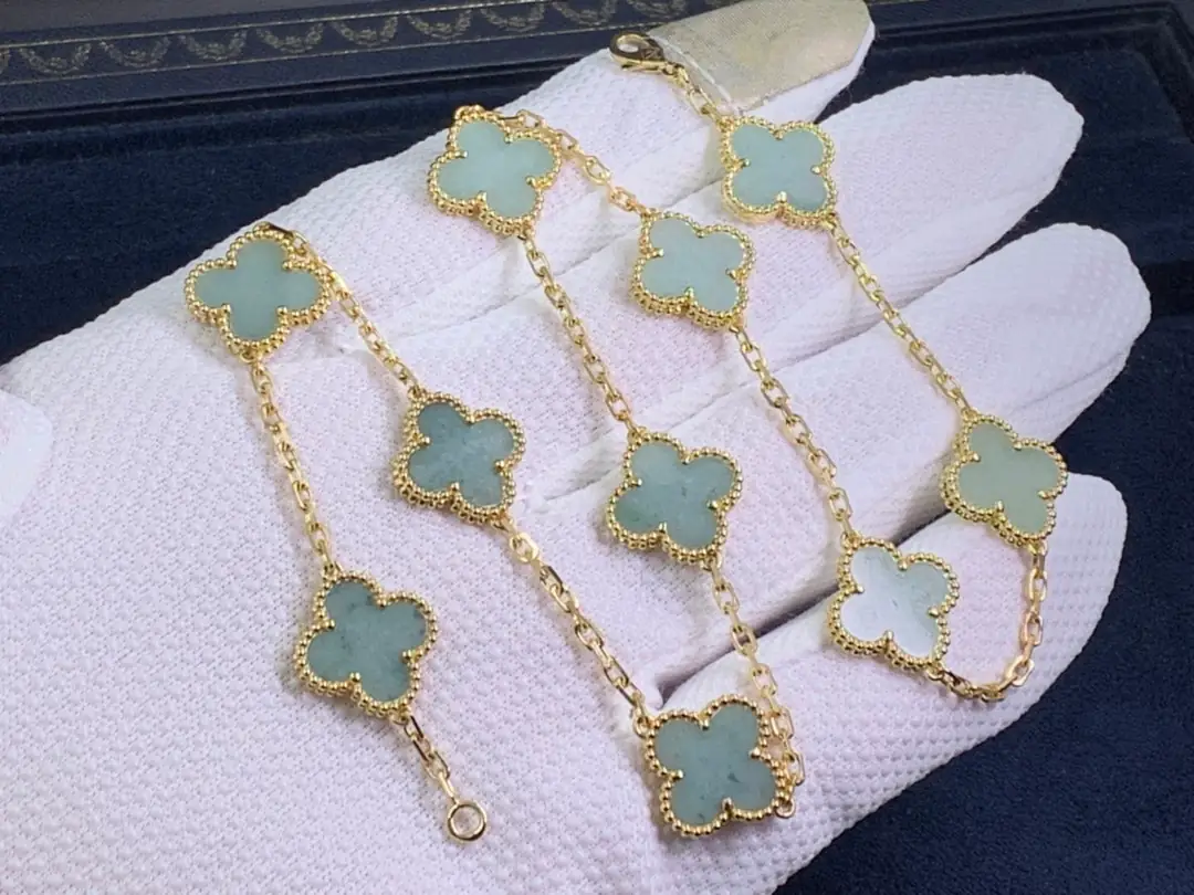 Колье Van Cleef & Arpels Vintage Alhambra с 10 мотивами /перламутр, желтое золото/