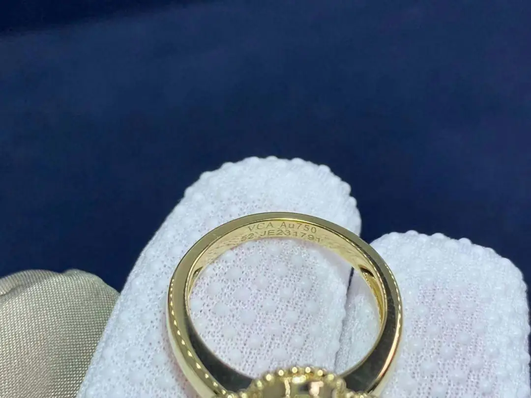 Кольцо Van Cleef &amp; Arpels /желтое золото, малахит, бриллиант/