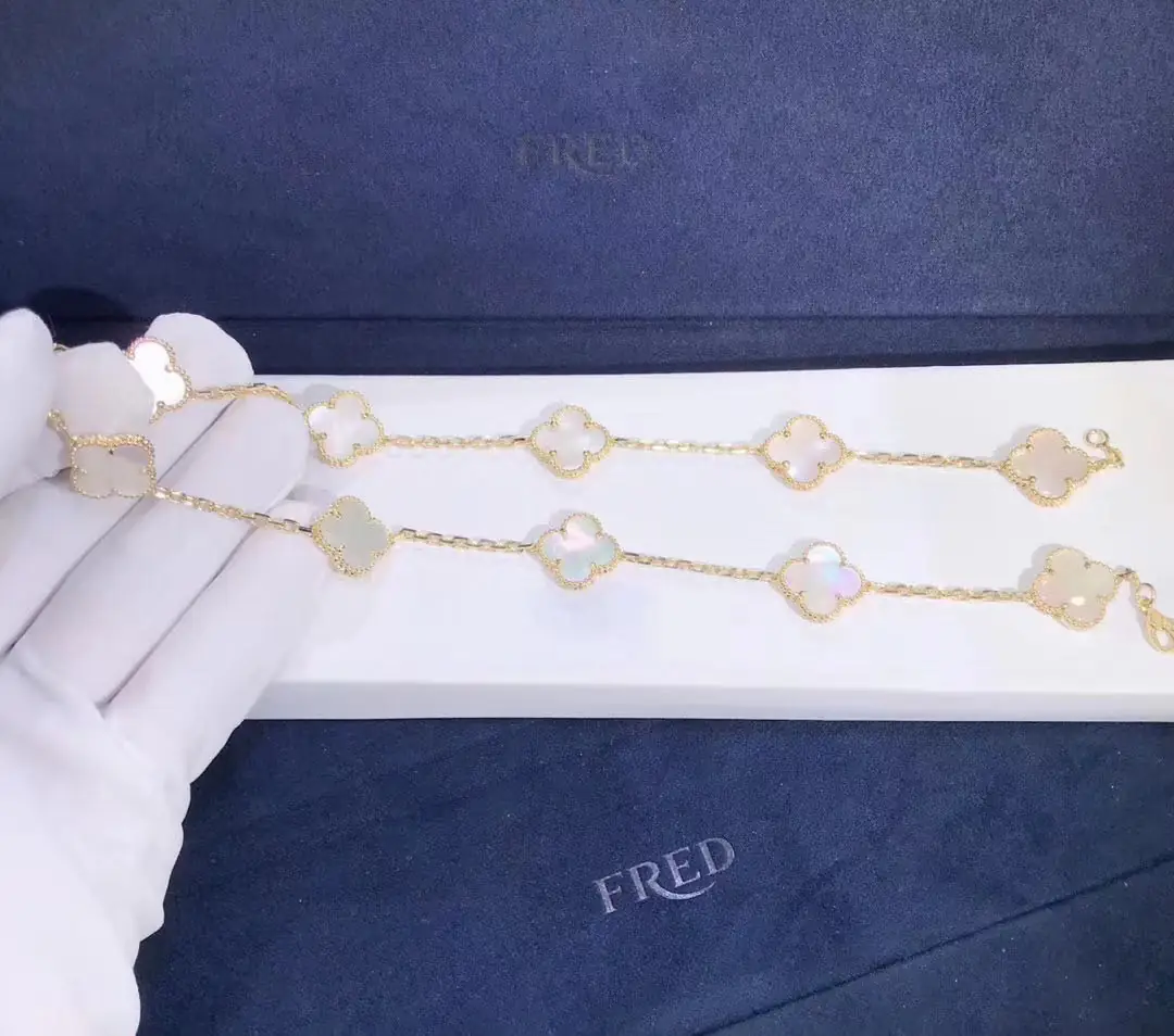 Колье Van Cleef & Arpels Alhambra с 10 мотивами /белый перламутр, желтое золото/ 5