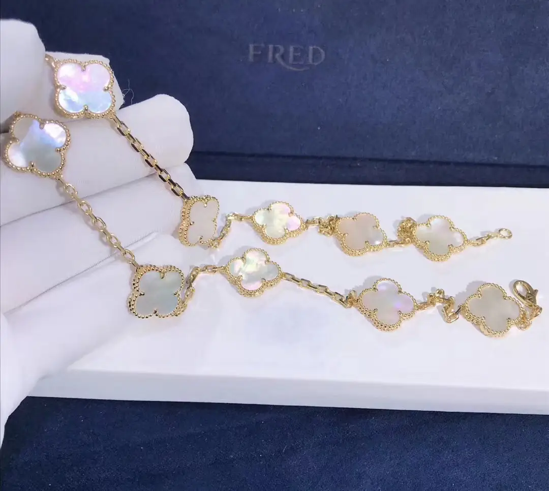 Колье Van Cleef & Arpels Alhambra с 10 мотивами /белый перламутр, желтое золото/ 6