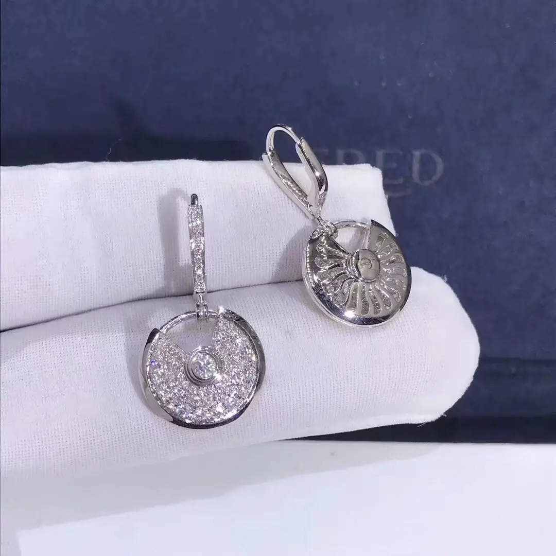Серьги Amulette de Cartier /белое золото, бриллианты/ 3