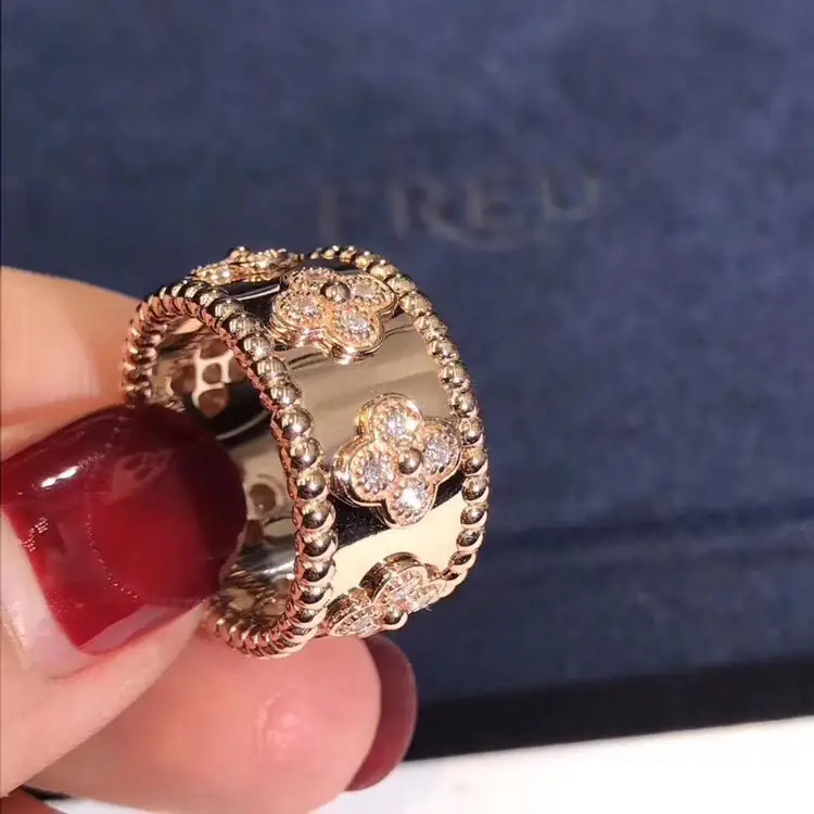 Кольцо Van Cleef & Arpels Perlée Clovers /бриллианты, розовое золото/