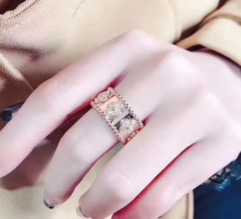 Кольцо Van Cleef & Arpels Perlée Clovers /бриллианты, розовое золото/ 5