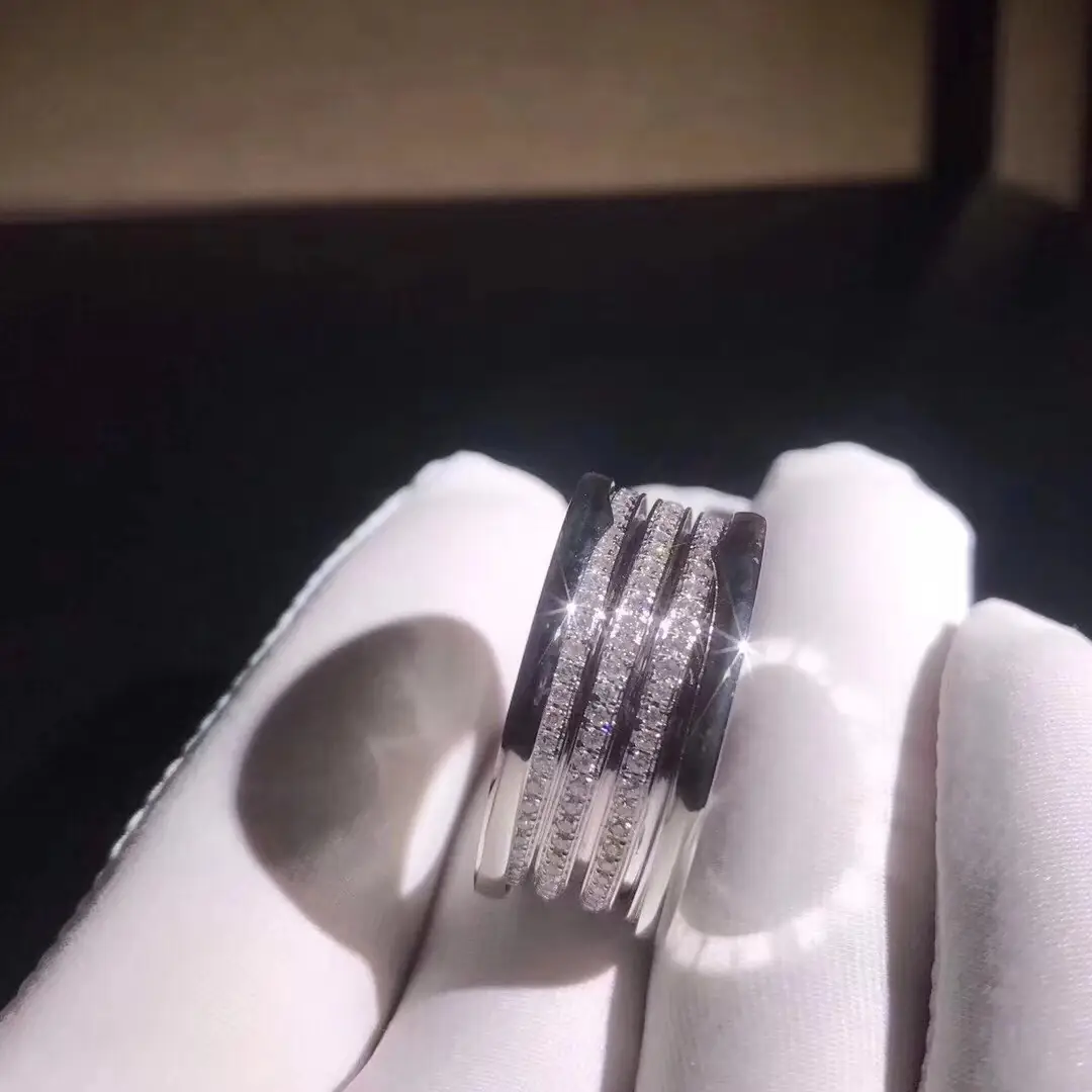 Кольцо Bulgari B.zero1 с бриллиантовым паве /белое золото/