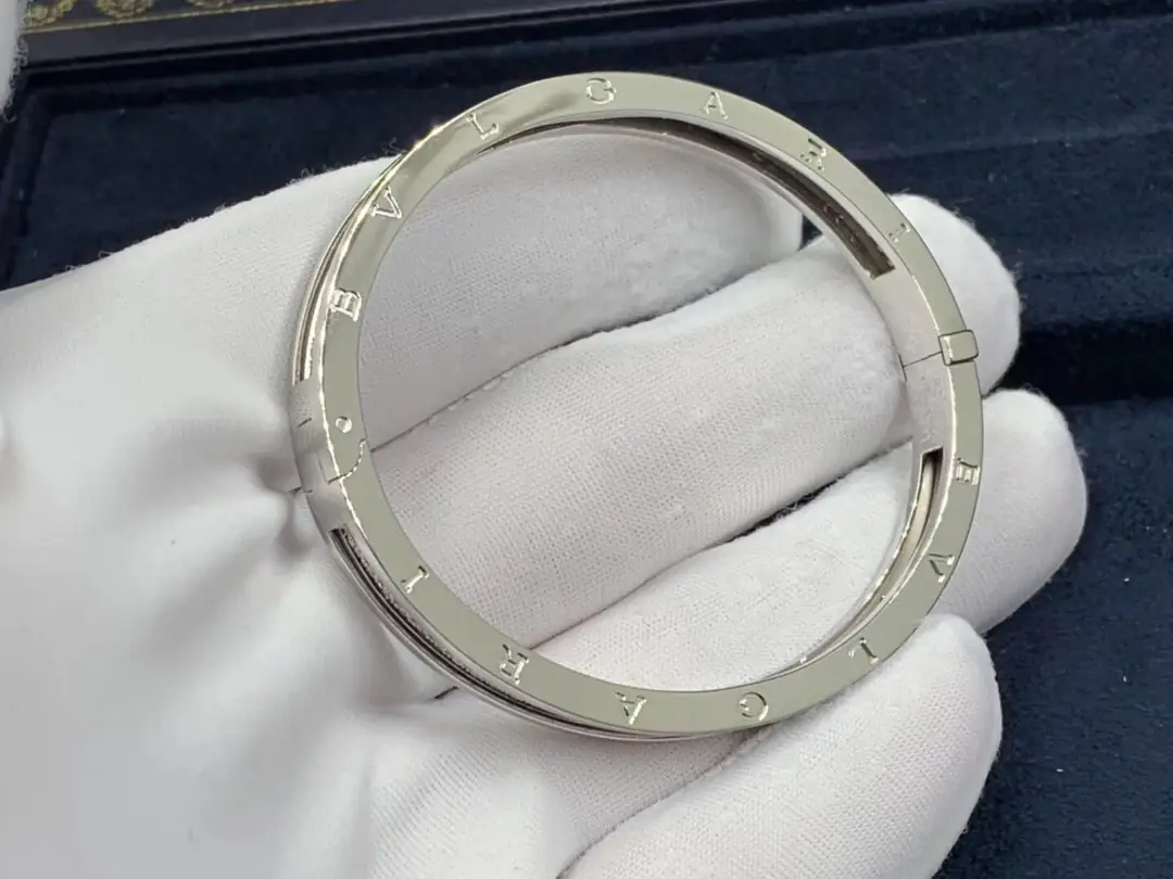 Браслет Bulgari B.zero1 /бриллианты, белое золото/ 6