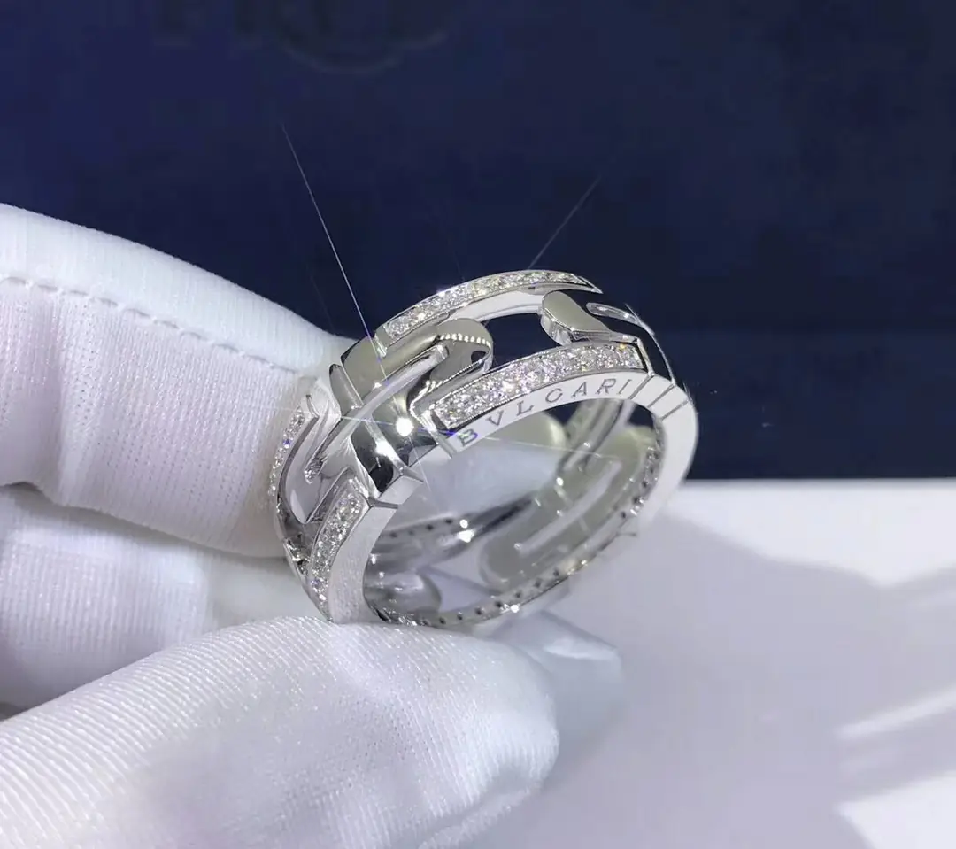 Кольцо Bulgari Parentesi /бриллианты, белое золото/