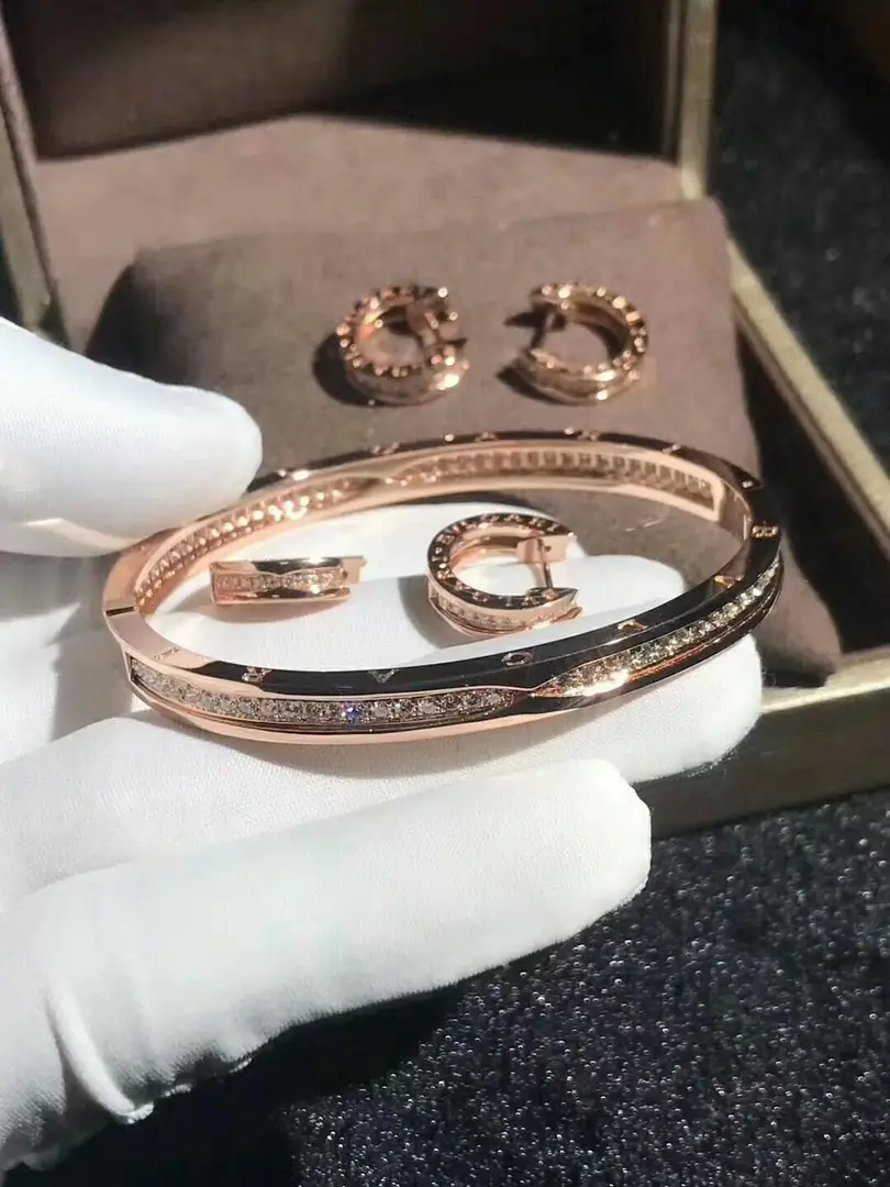 Браслет Bulgari B.zero1 /бриллианты, розовое золото/