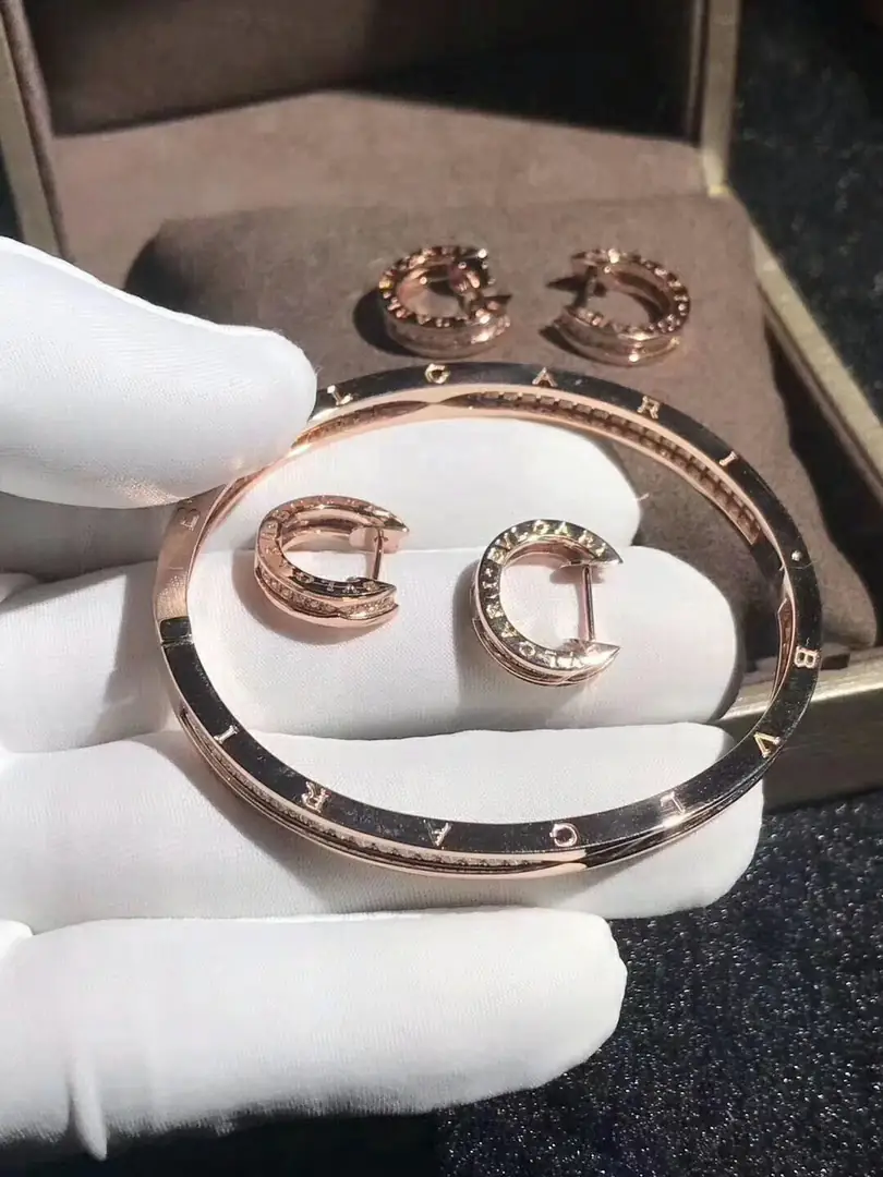 Браслет Bulgari B.zero1 /бриллианты, розовое золото/