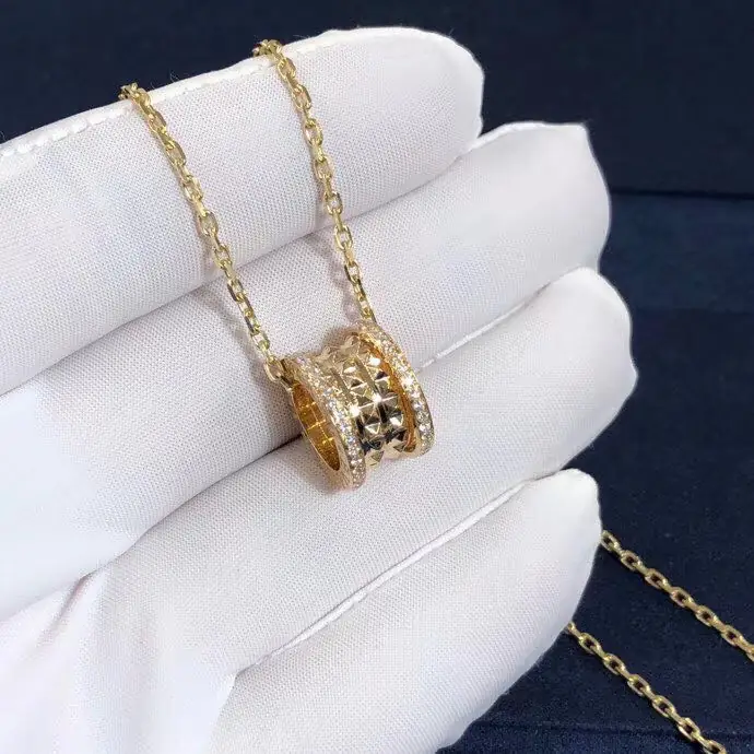 Подвеска Bulgari B.Zero1 Rock с бриллиантовым паве /желтое золото/ 4