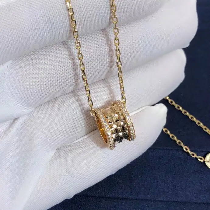 Подвеска Bulgari B.Zero1 Rock с бриллиантовым паве /желтое золото/ 7