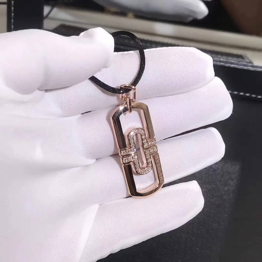 Подвеска Bulgari Parentesi /бриллианты, розовое золото/
