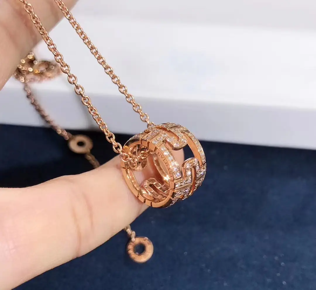 Подвеска Bulgari Parentesi /бриллианты, розовое золото/