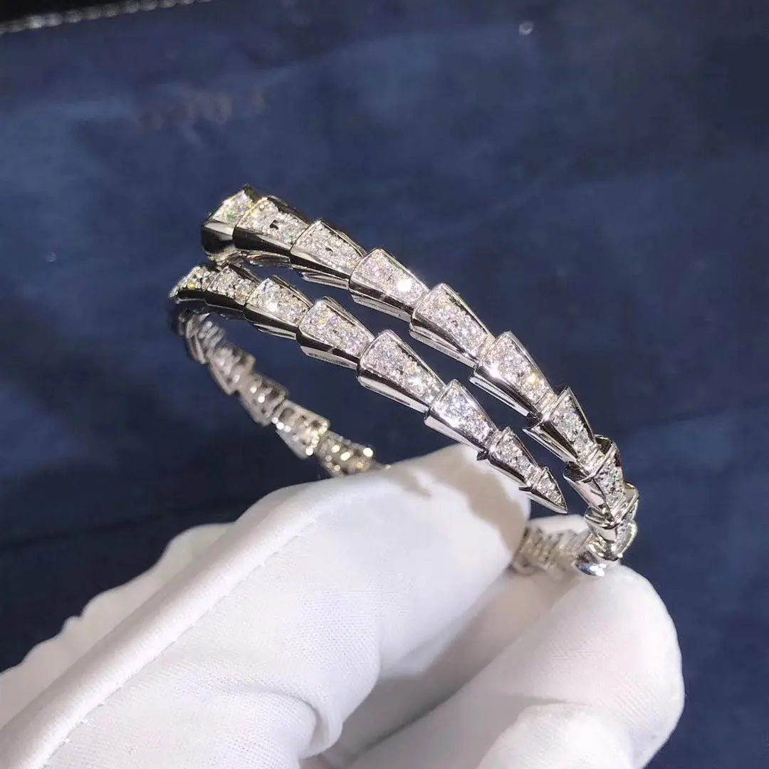 Браслет Bulgari Serpenti с бриллиантовым паве /белое золото/