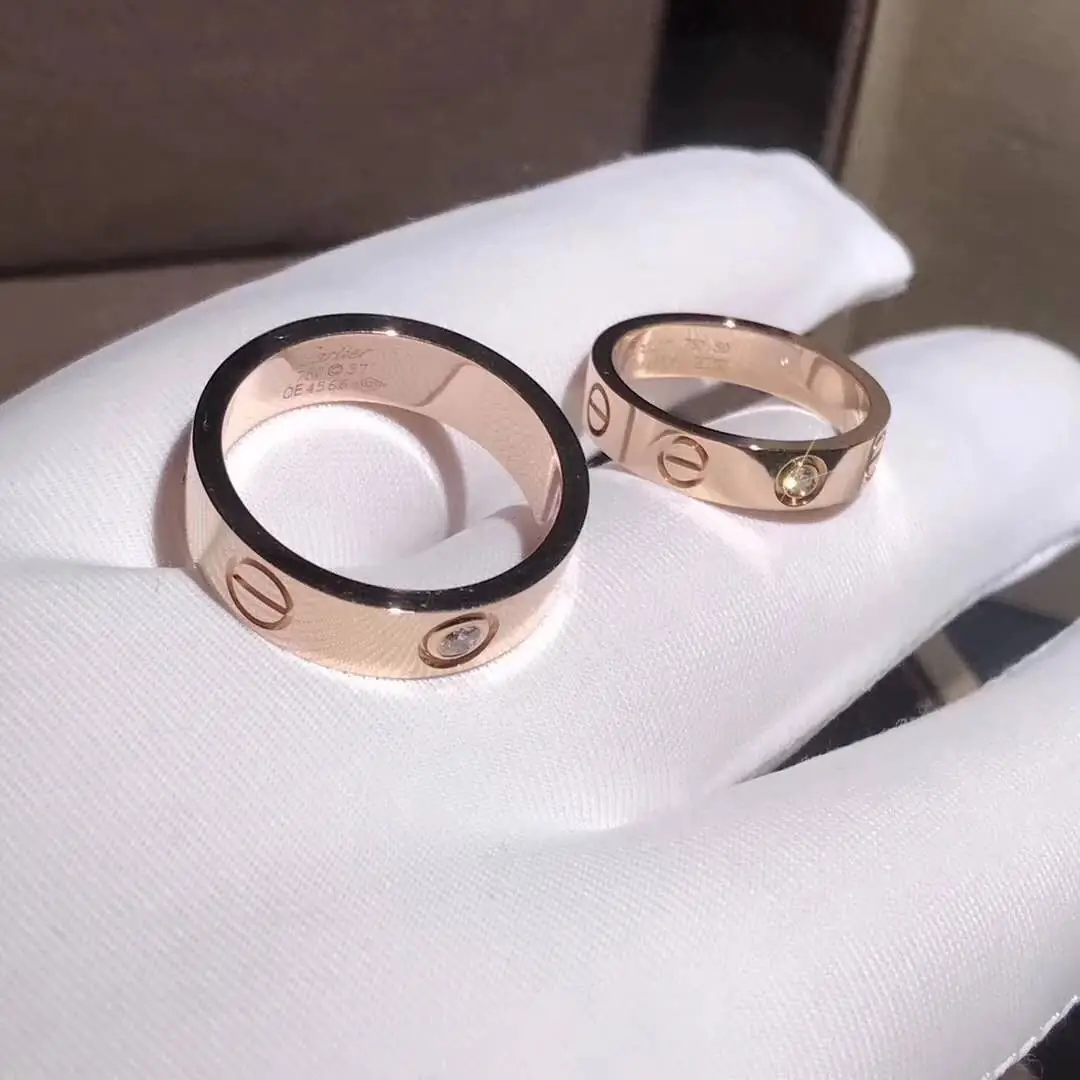 Кольцо обручальное Cartier Love /1 бриллиант, розовое золото/