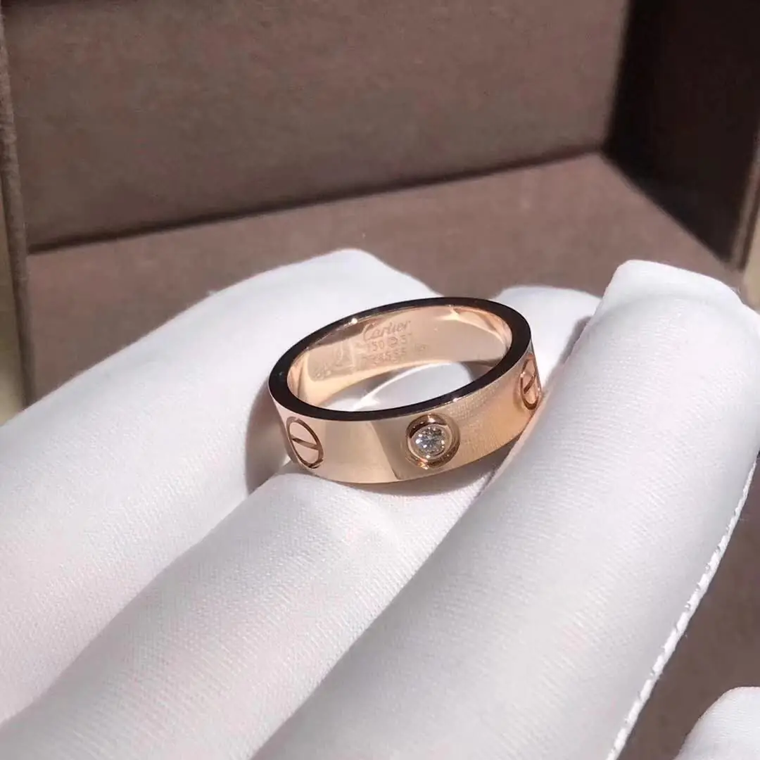 Кольцо обручальное Cartier Love /1 бриллиант, розовое золото/