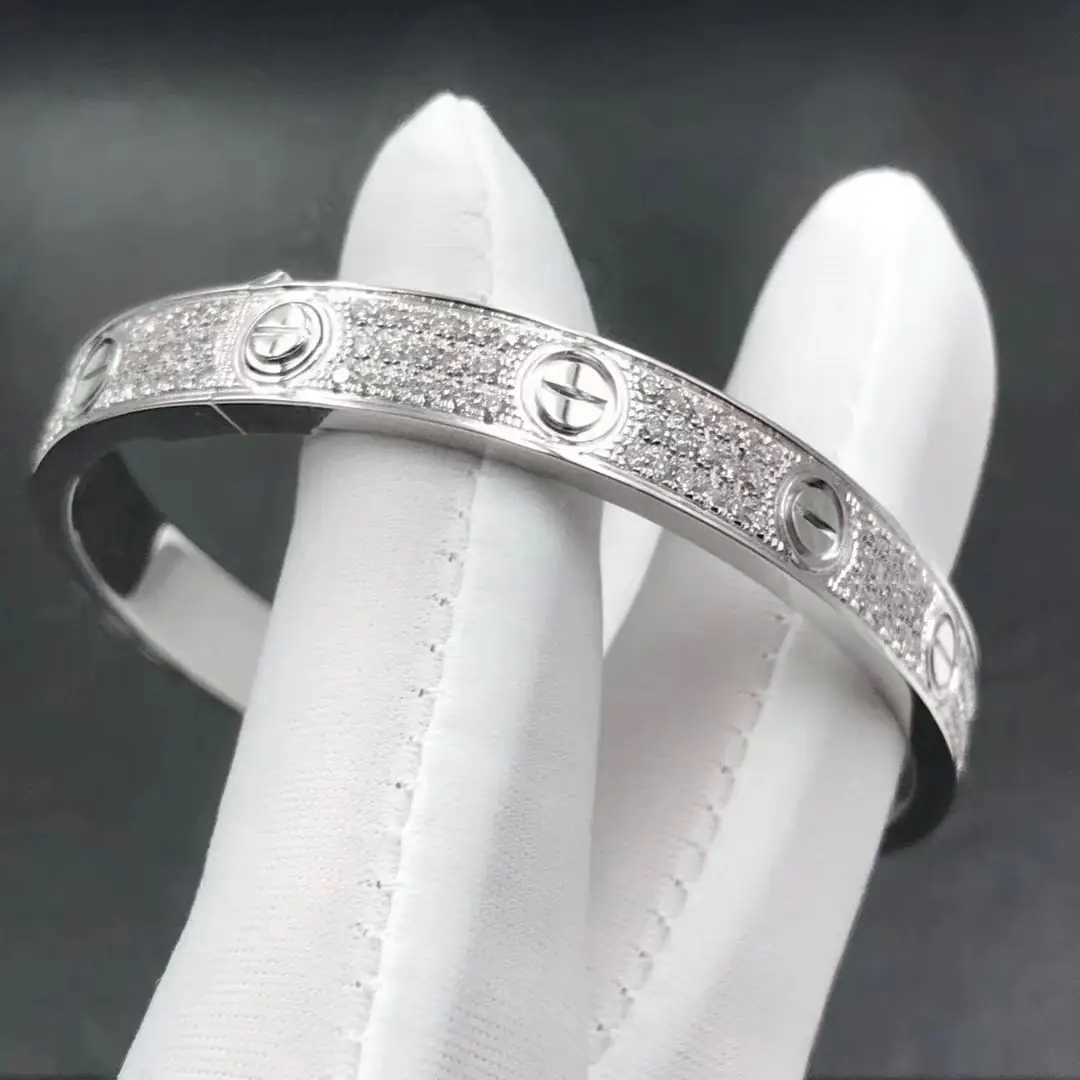 Браслет Cartier Love /204 бриллианта, белое золото/