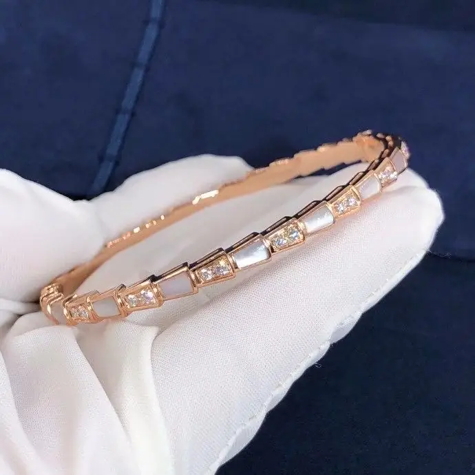 Браслет Bulgari Serpenti /розовое золото, бриллианты, перламутр/