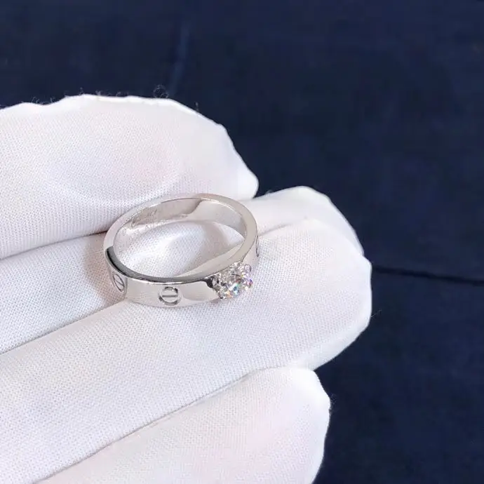Кольцо для помолвки Cartier Love /1 бриллиант, белое золото/
