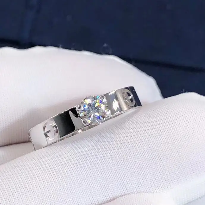 Кольцо для помолвки Cartier Love /1 бриллиант, белое золото/