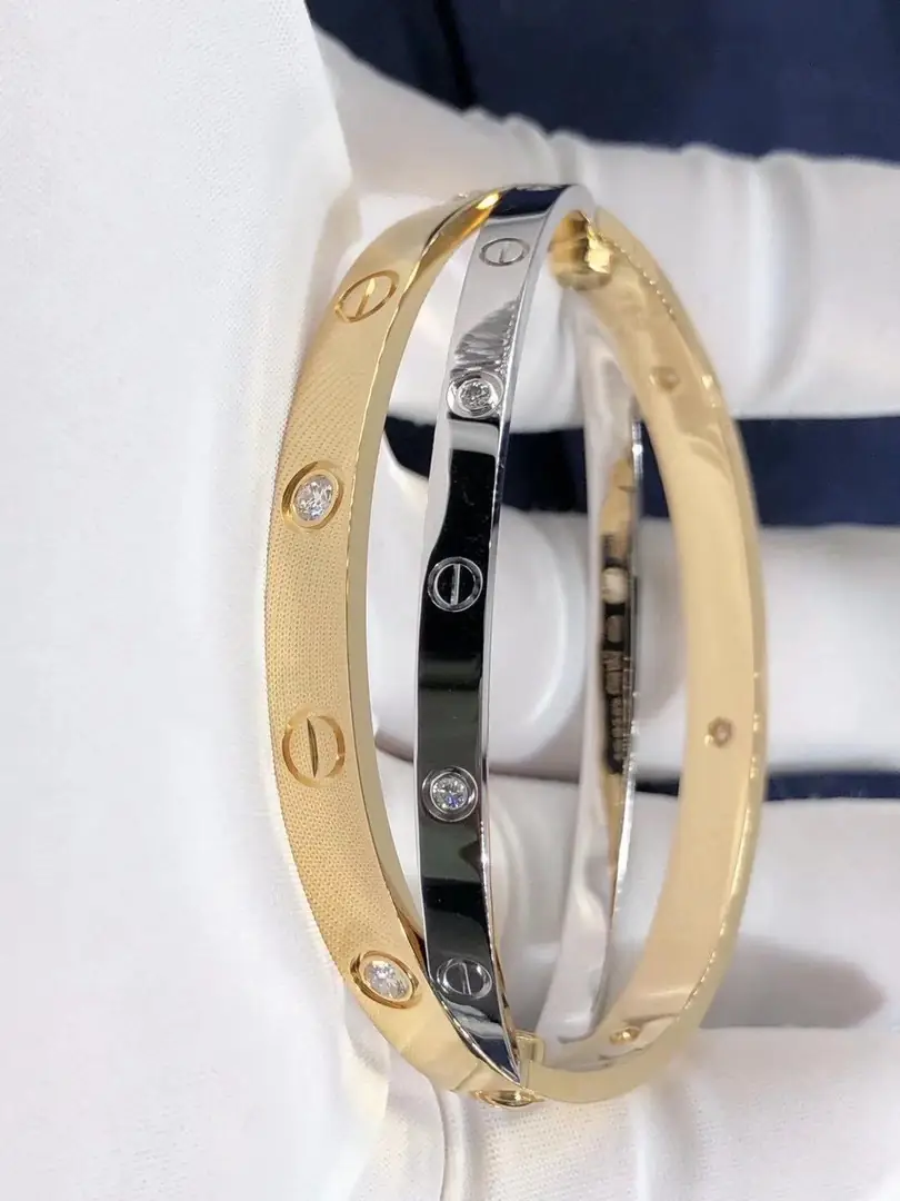 Браслет Cartier Love /12 бриллиантов, желтое, белое золото/ 5