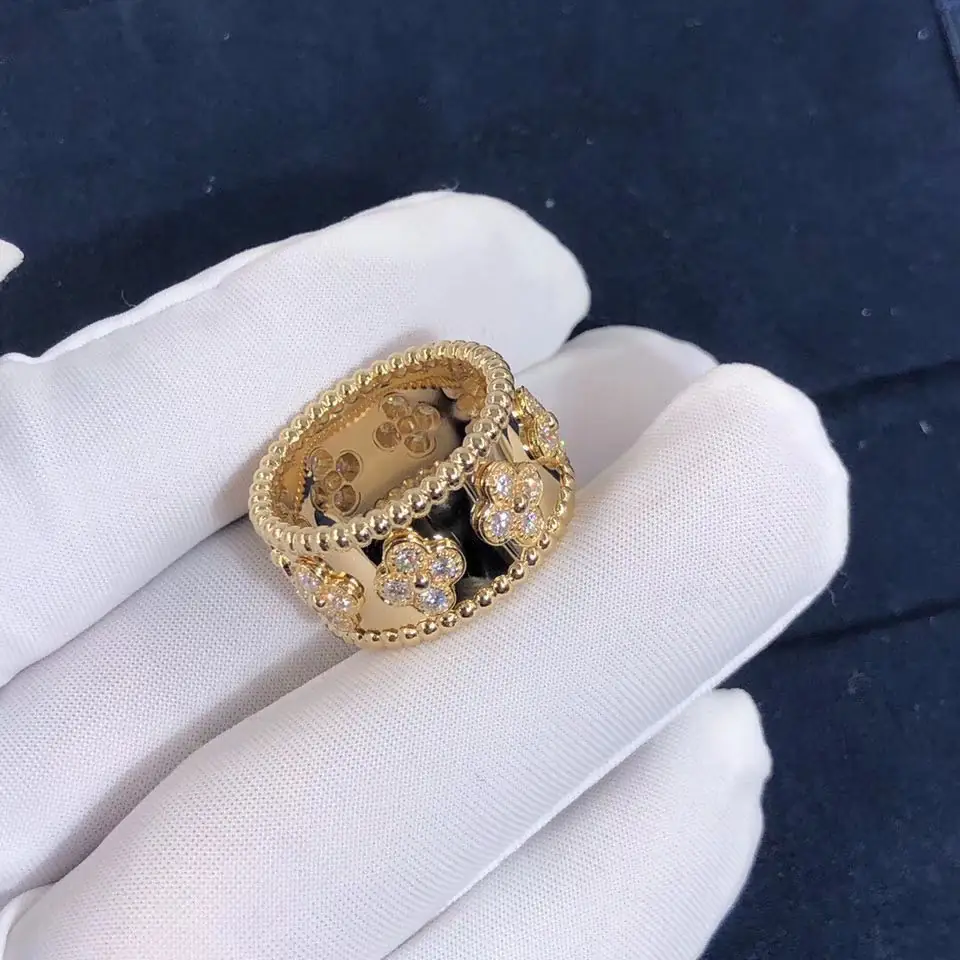 Кольцо Van Cleef & Arpels Perlée Clovers /бриллианты, желтое золото/
